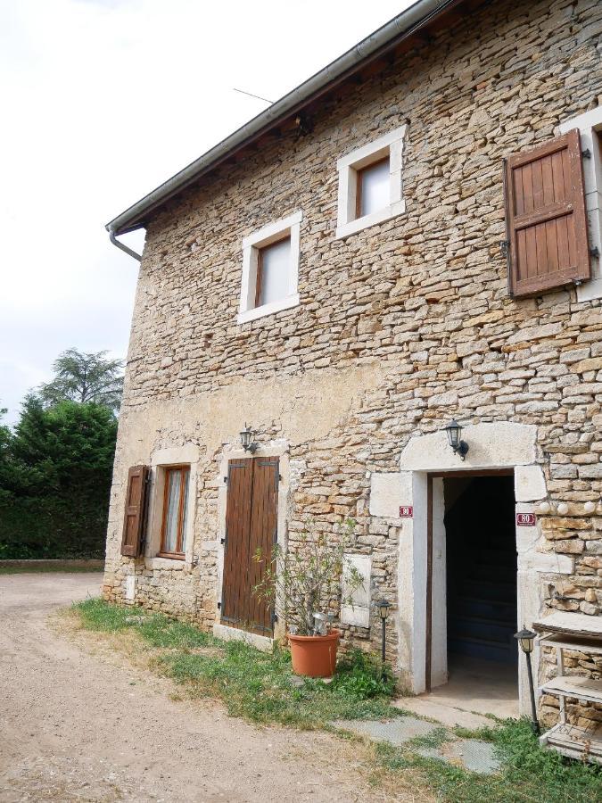 Gite Du Lavoir Leyrieu Eksteriør bilde